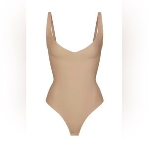 SKIMS Body Plunge Bodysuit Clay Size M